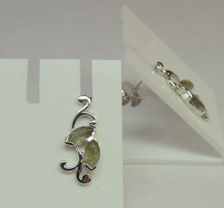 Edle 1,3 Carat irrisierende Labradorit Ohrstecker 925 Silber Ohrschmuck Ohrring