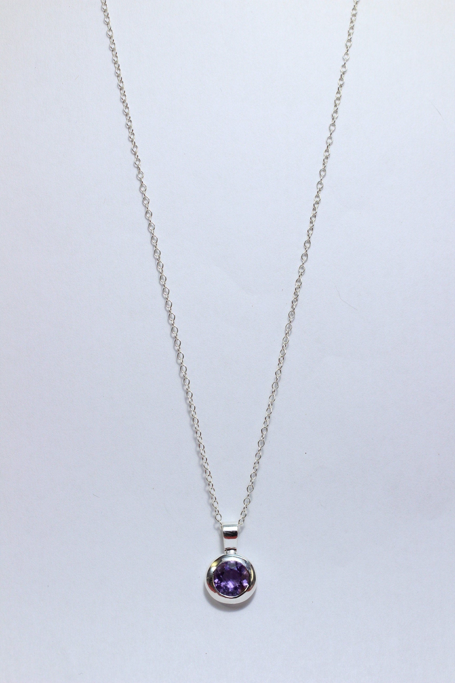 Edler 1,5 Carat Amethyst Anhanger 925 Silber Collier Kette violetter Edelstien