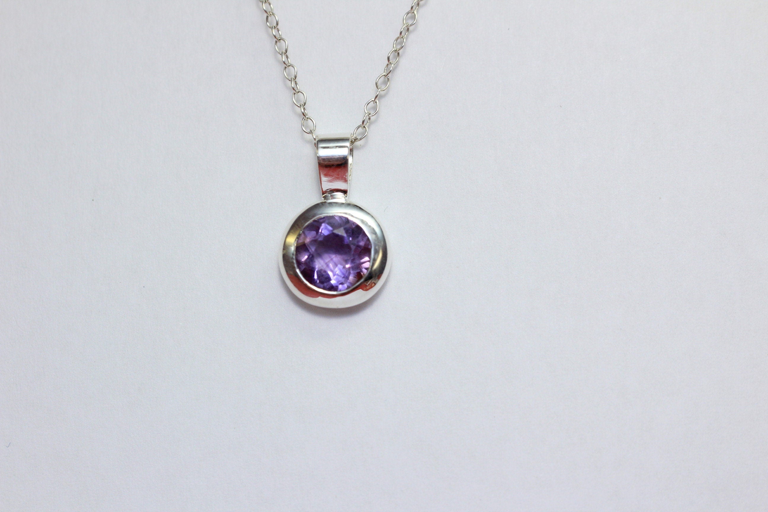 Edler 1,5 Carat Amethyst Anhanger 925 Silber Collier Kette violetter Edelstien