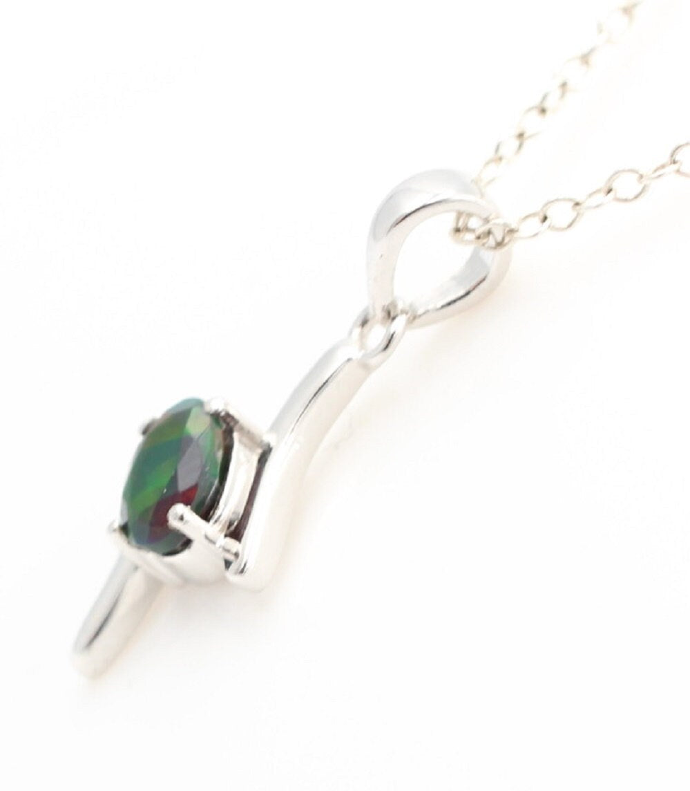 0,72 Carat schwarzer Welo Opal Anhänger 925 Silber Collier Kette aus Afrika