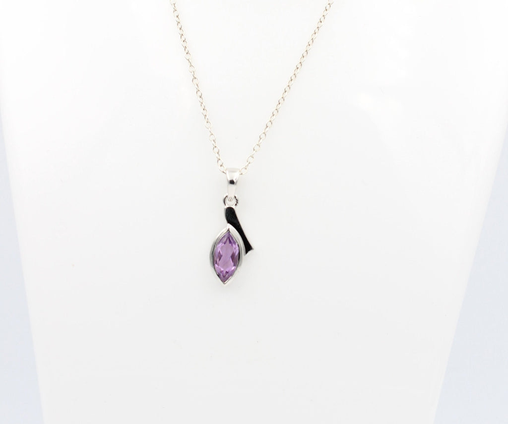1,8 Carat brasilianischee Amethyst Anhänger 925 Silber Collier Kette Brasilien