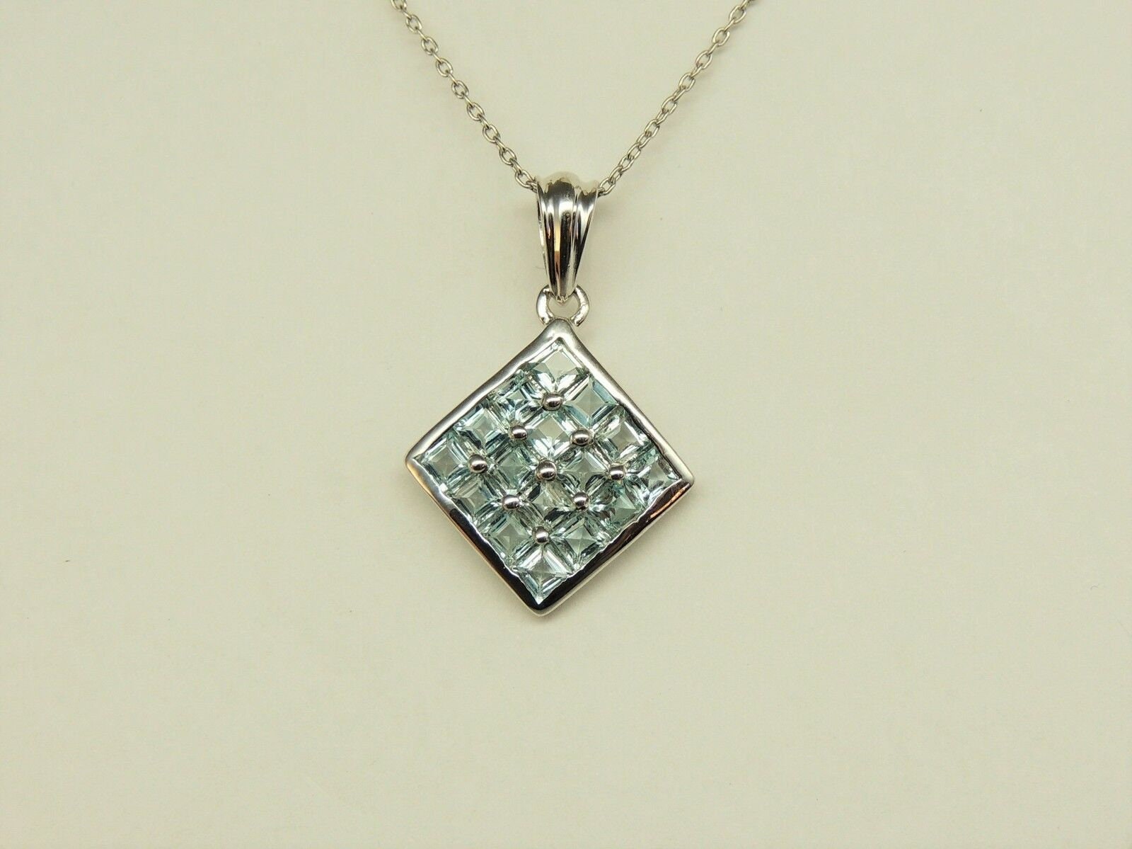 3,04 Carat Designer Anhanger Blautopas 925 Silber  Top Collier Kette