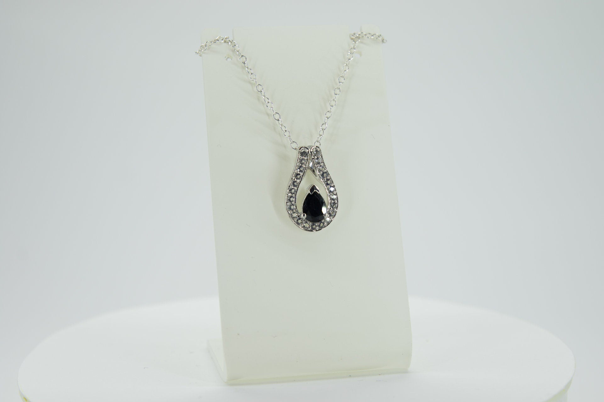 0,65 Carat schwarzer Spinell Anhanger 925 Silber weisstopas 925 Silber Collier