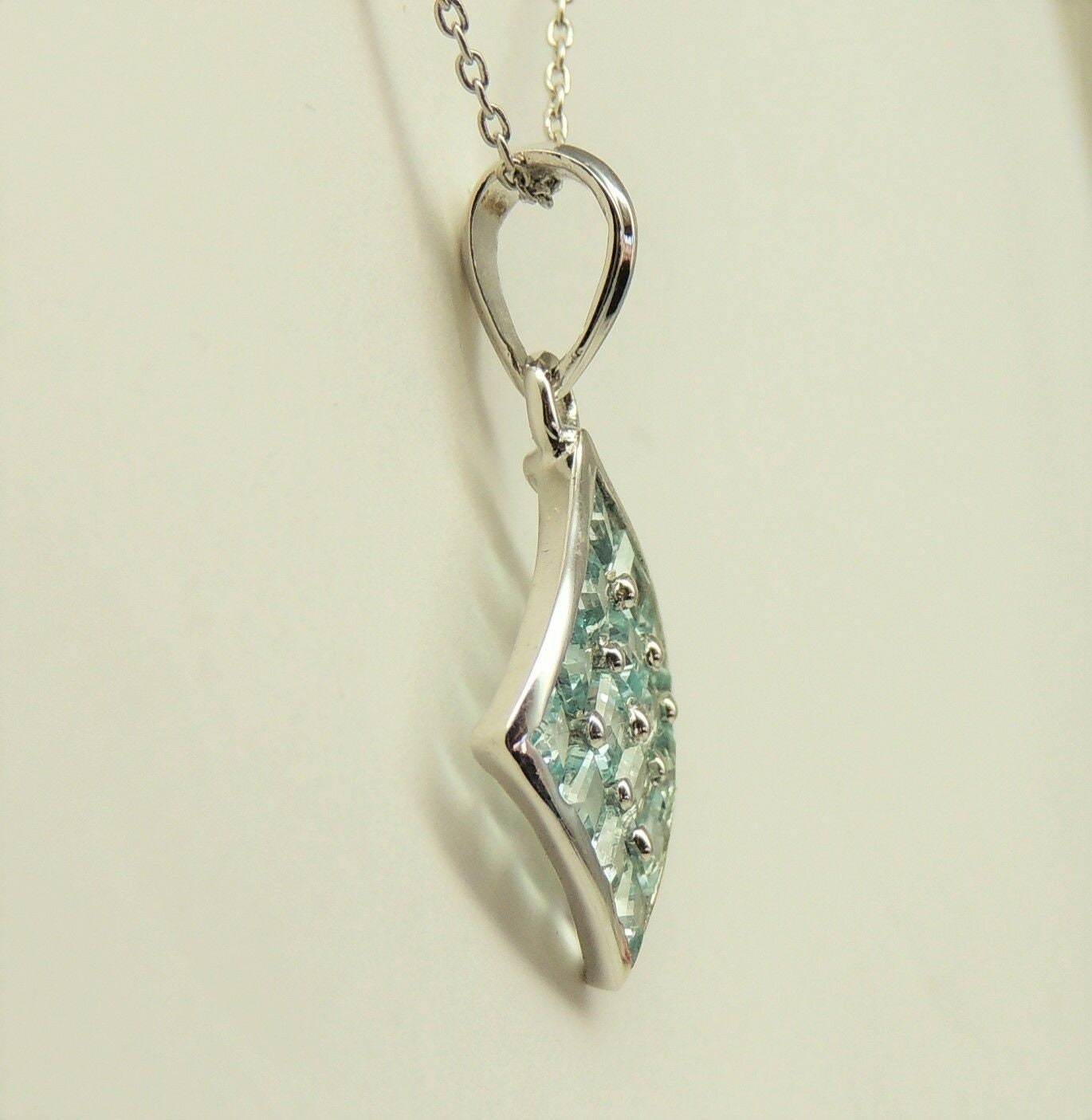3,04 Carat Designer Anhanger Blautopas 925 Silber  Top Collier Kette