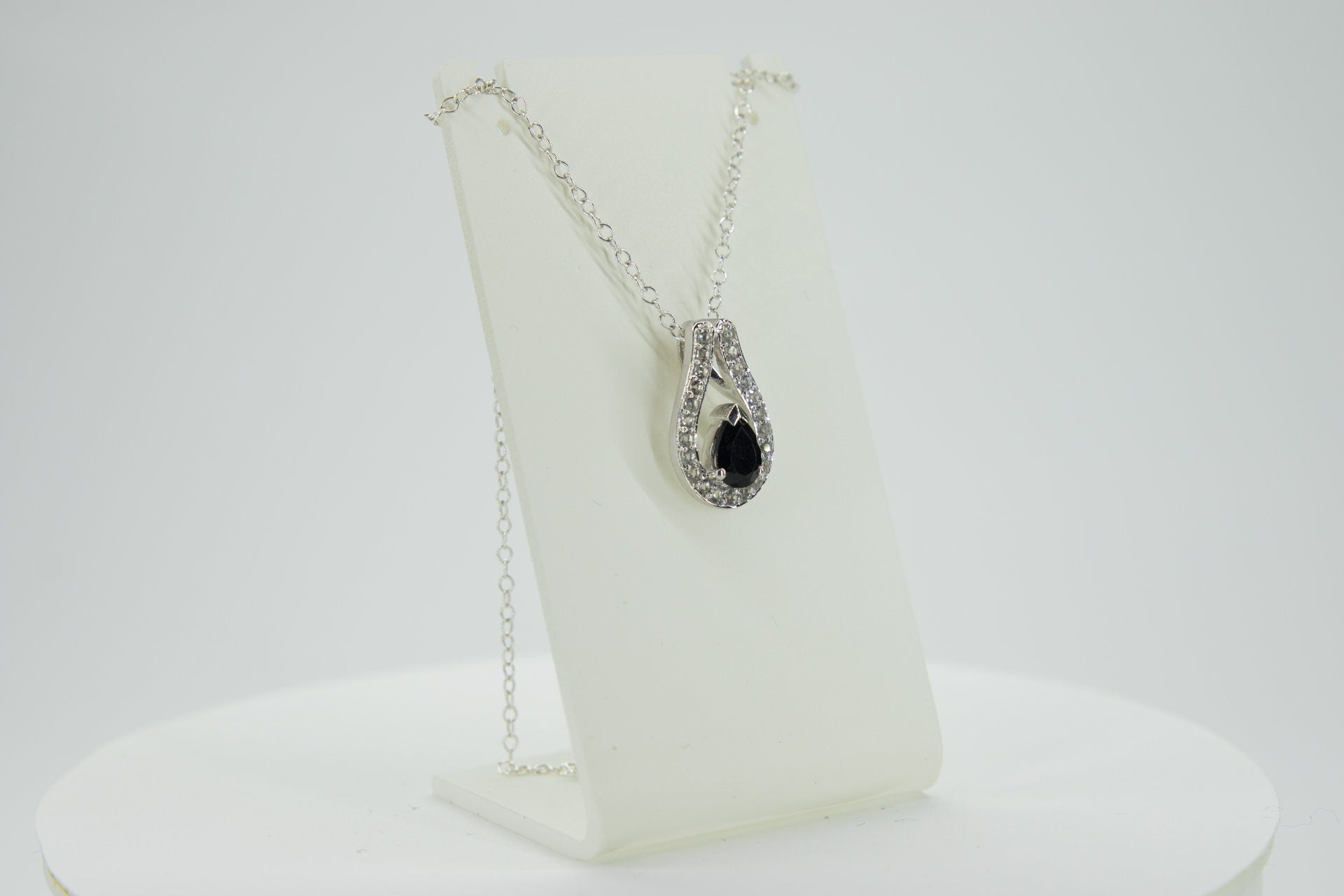 0,65 Carat schwarzer Spinell Anhanger 925 Silber weisstopas 925 Silber Collier