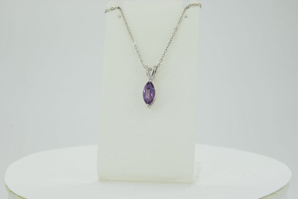 0,83 Carat Amethysst Anhanger 925 Silber CollierKette violetter Edelstein Top