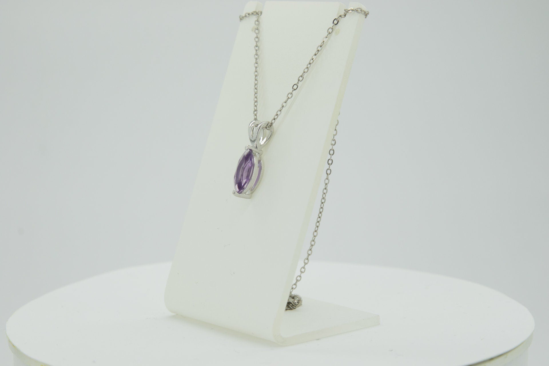 0,83 Carat Amethysst Anhanger 925 Silber CollierKette violetter Edelstein Top