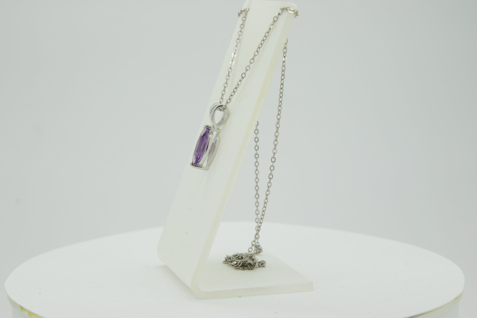 0,83 Carat Amethysst Anhanger 925 Silber CollierKette violetter Edelstein Top