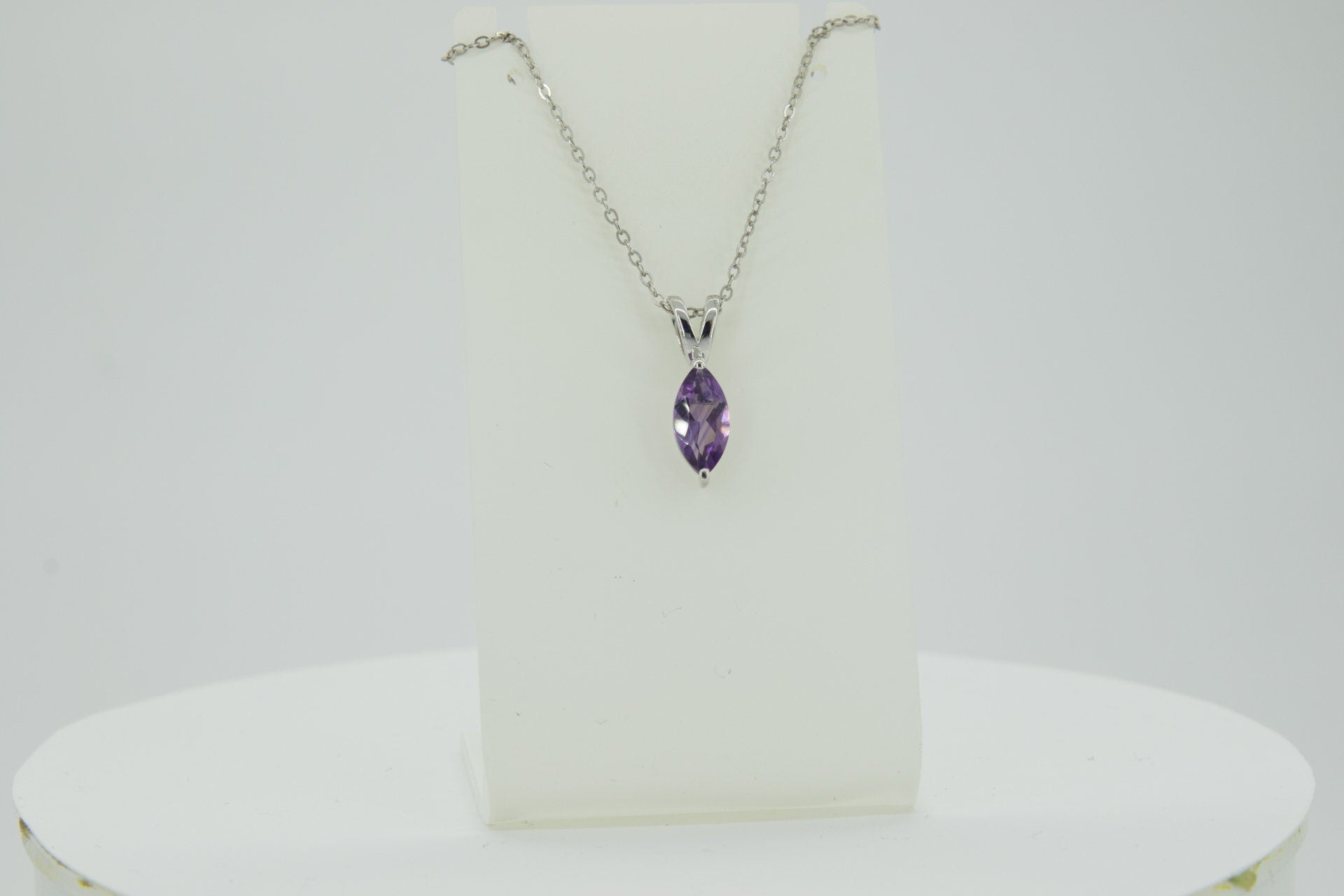 0,83 Carat Amethysst Anhanger 925 Silber CollierKette violetter Edelstein Top