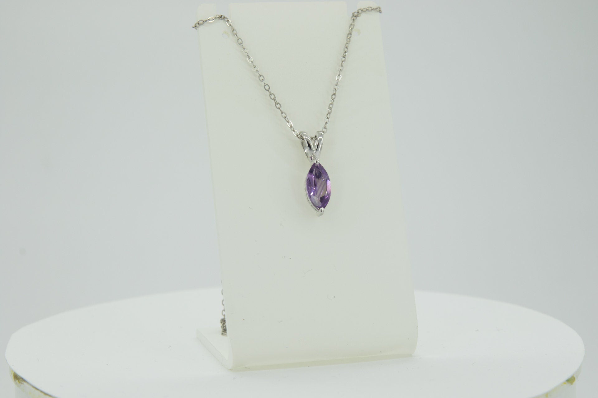 0,83 Carat Amethysst Anhanger 925 Silber CollierKette violetter Edelstein Top
