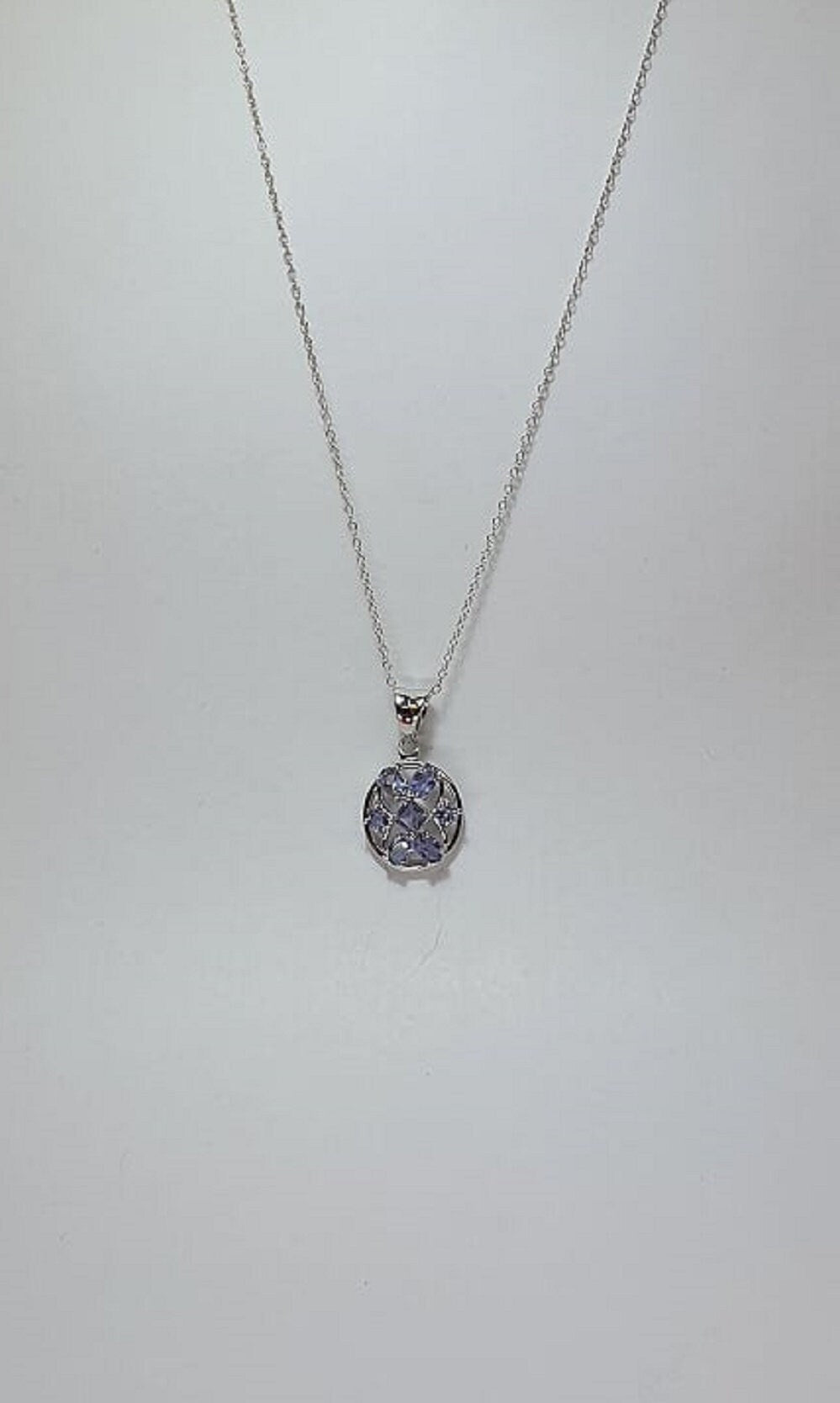 Design pur 3,9 Carat Iolith Anhanger 925 Silber Collier Kette Edel Wassersaphir