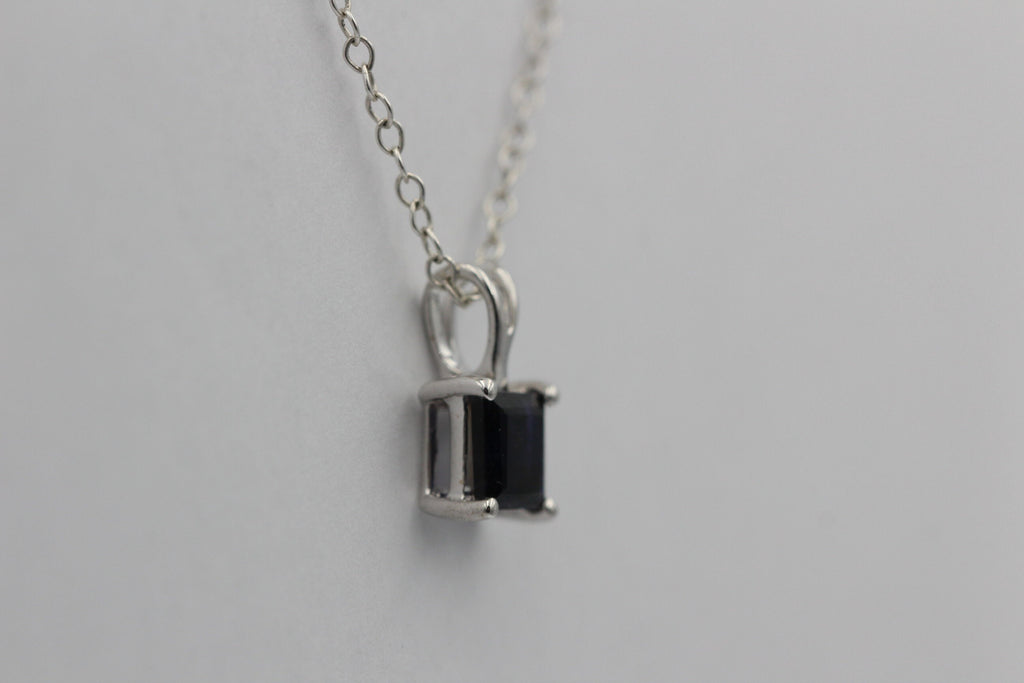 1;0 Carat Iolith Anhänger 925 Silber Collier Kette Wassersaphir Luchssaphir