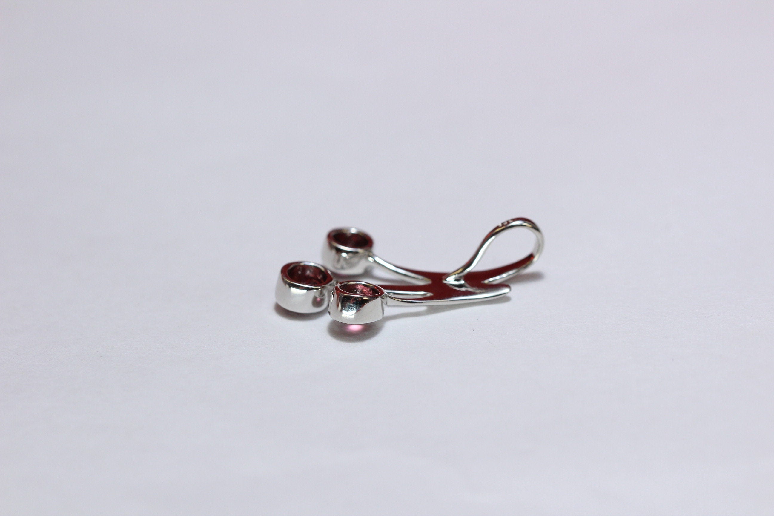 0,9 Carrat Granat Design Anhanger 925 Silber Collier Kette blutroter Edelstein