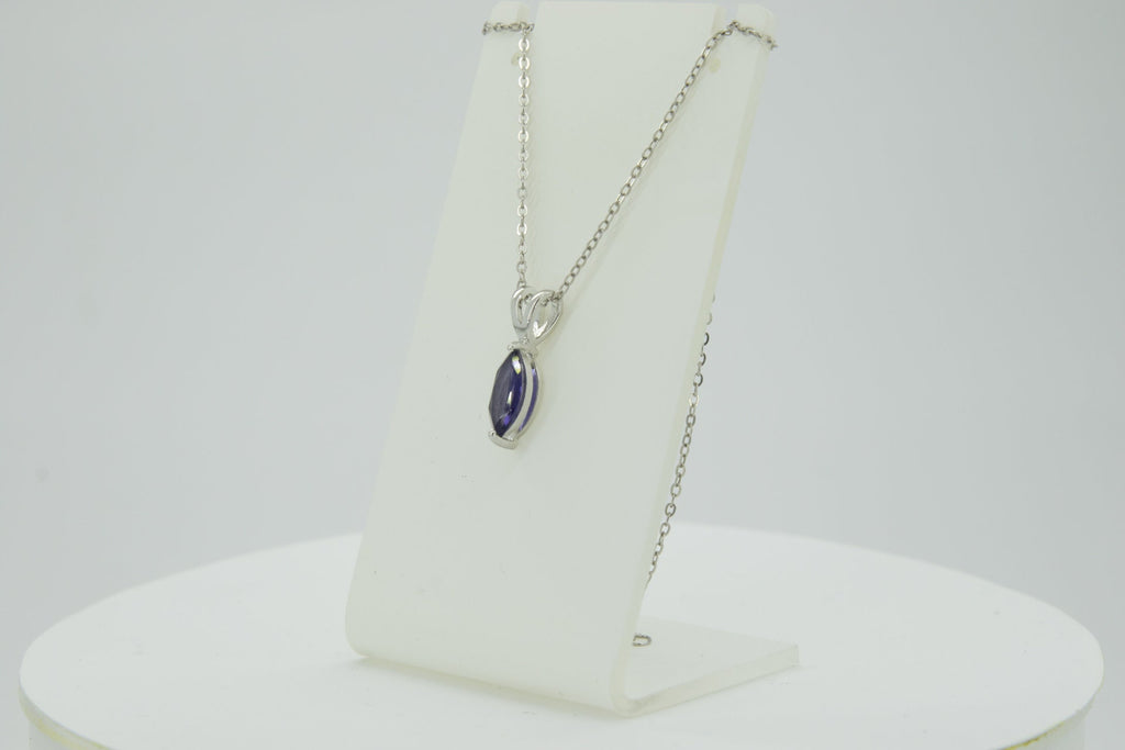0,83 Carat Iolith Anhanger 925 Silber CollierKette Wassersaphir Luchssaphir
