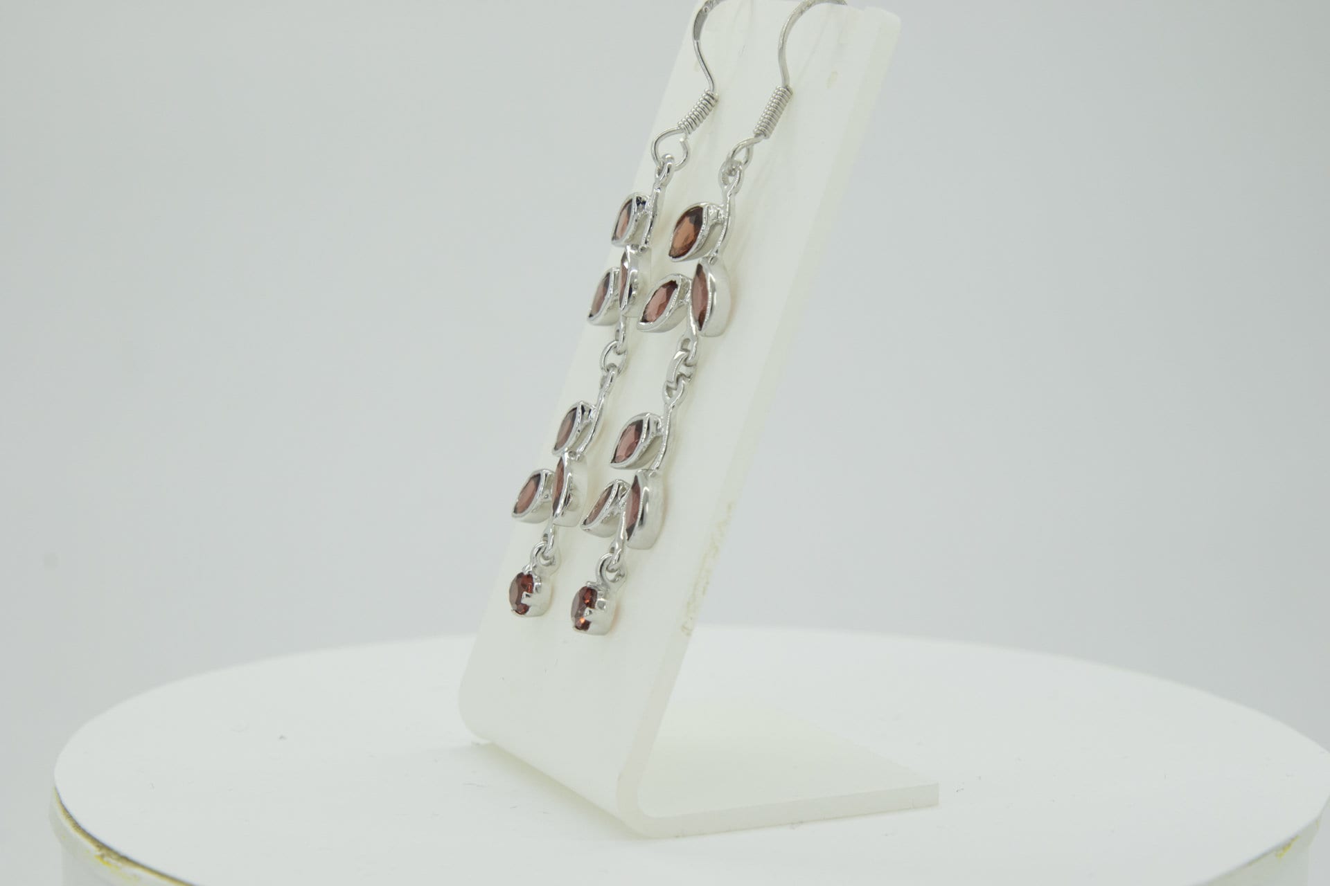 Edle florale 3,6 Carat GranatOhrhanger 928 Silber romantische Ohrhanger Edel