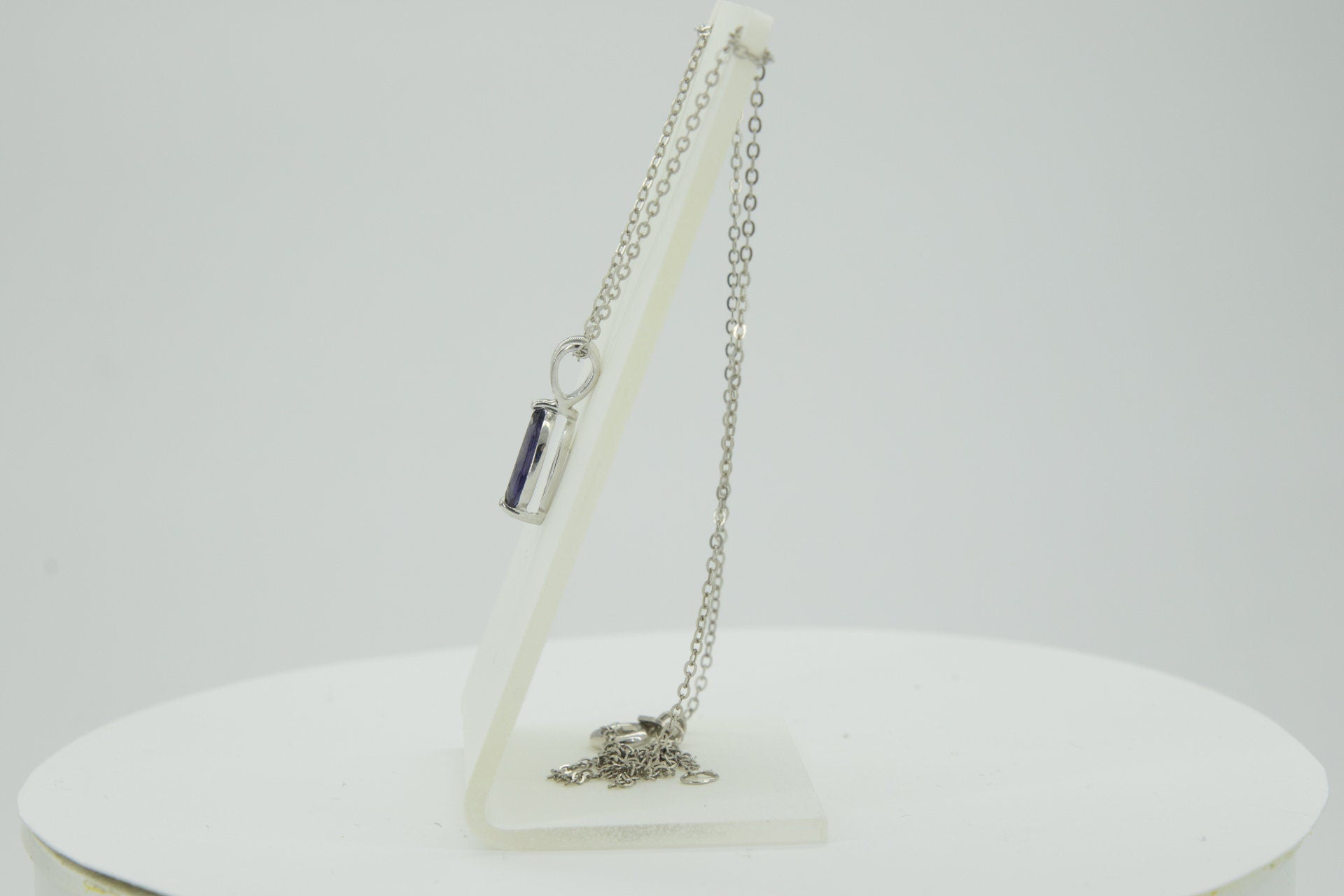 0,83 Carat Iolith Anhanger 925 Silber CollierKette Wassersaphir Luchssaphir