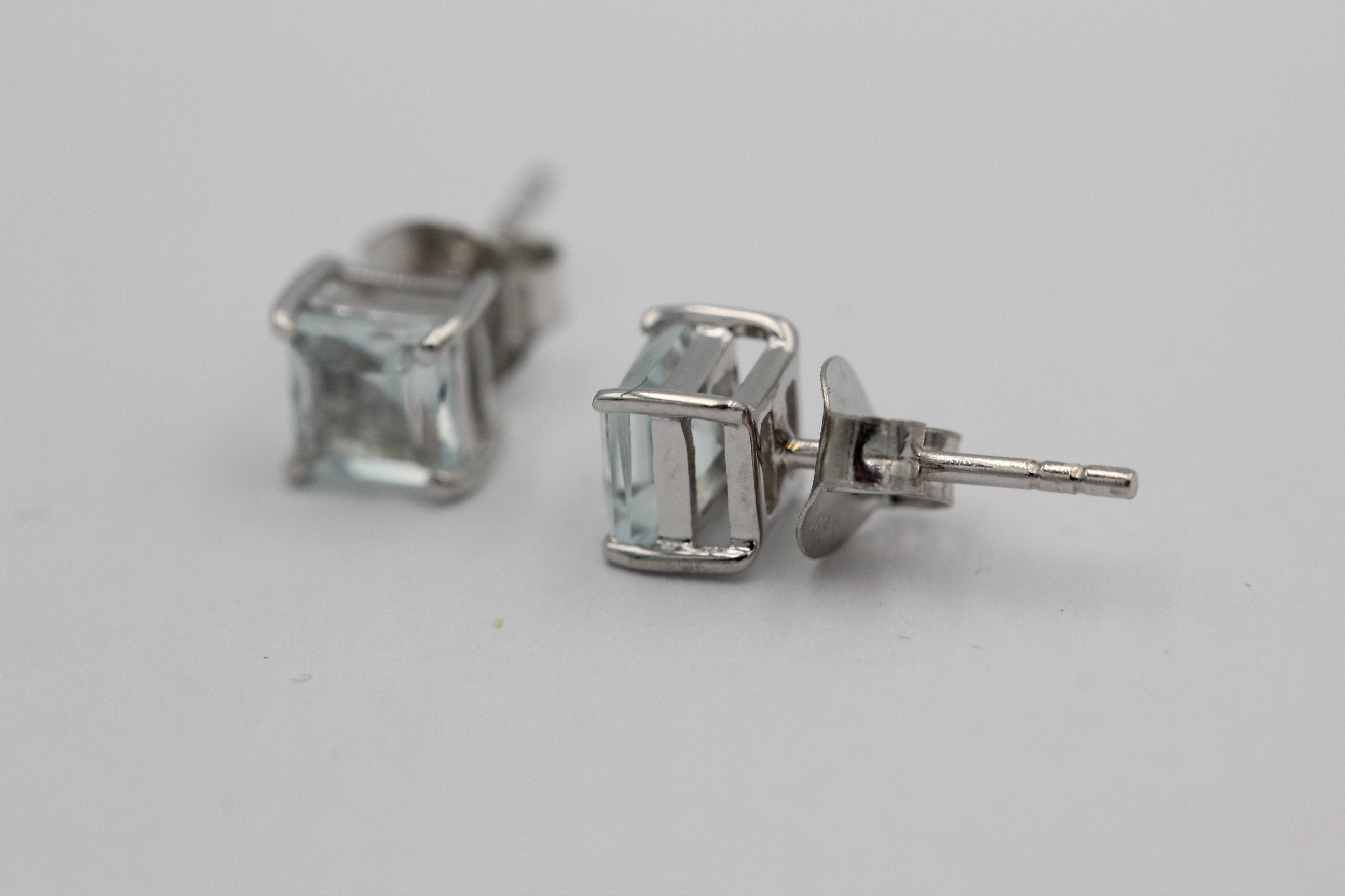 2;0 Carat Weißtopas  Ohrstecker 925 Silber Weißtopas Edelsteinschmuck Top