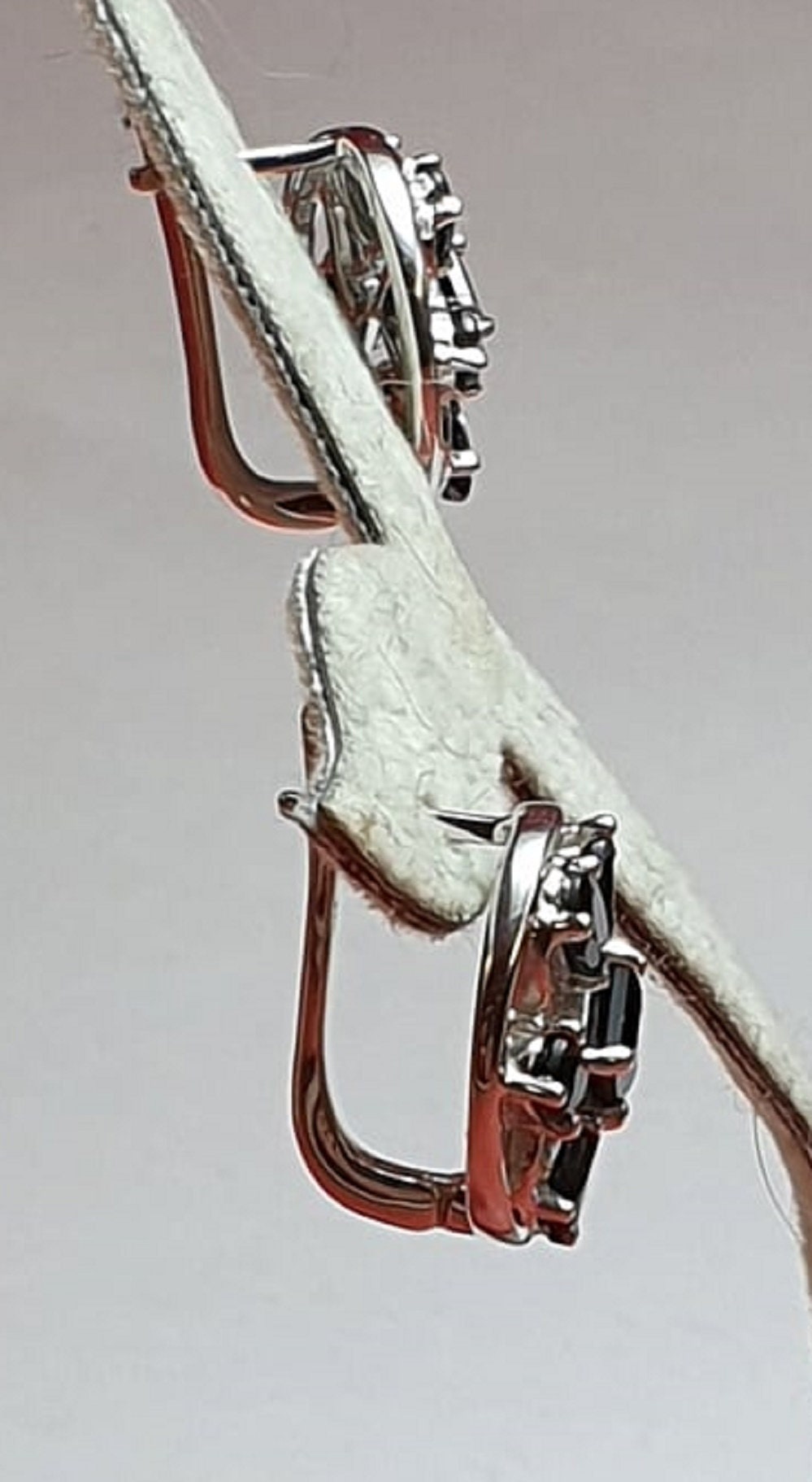Design pur 7,4  Carat schwarzer Spinell Ohrschmuck 925 Silber Ohrstecker Ohrring