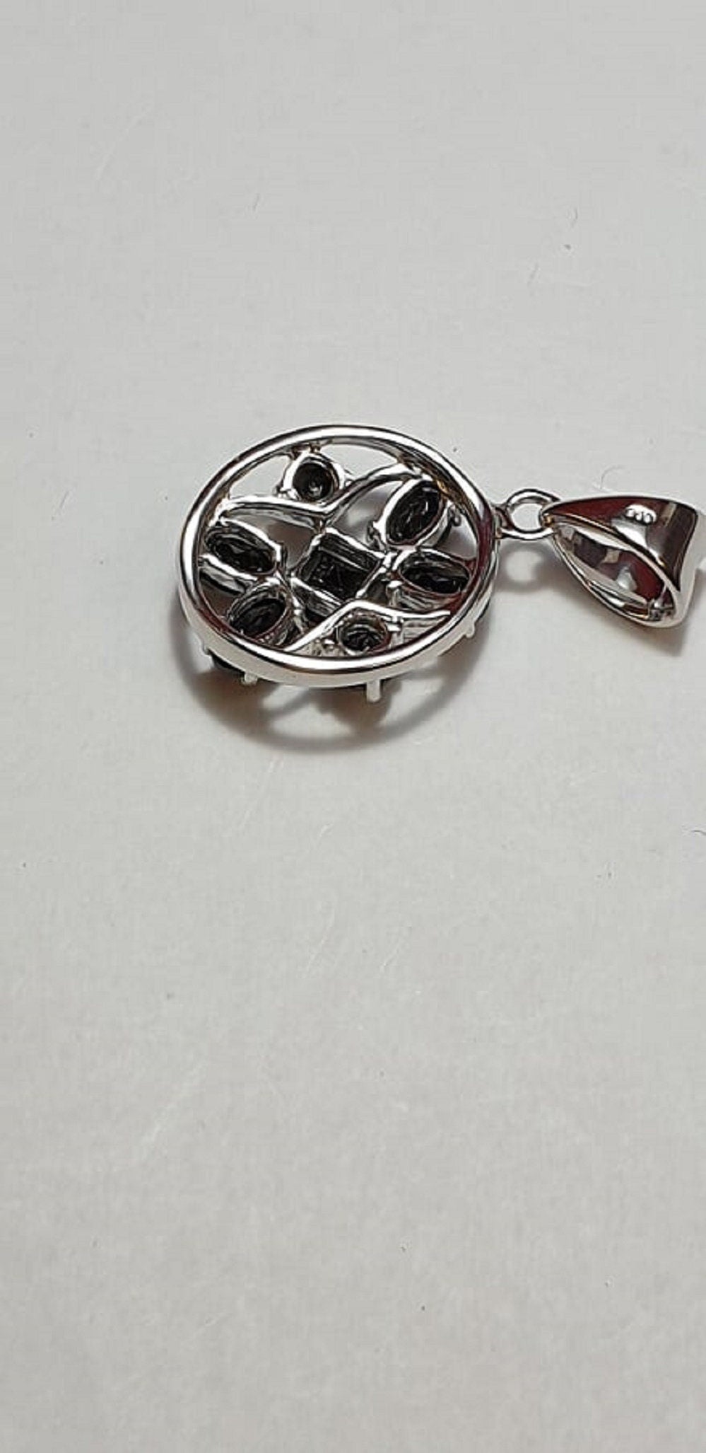 Design pur 3,9 Carat schwarzer Spinell Anhanger 925 Silber Collier  Kette Edel