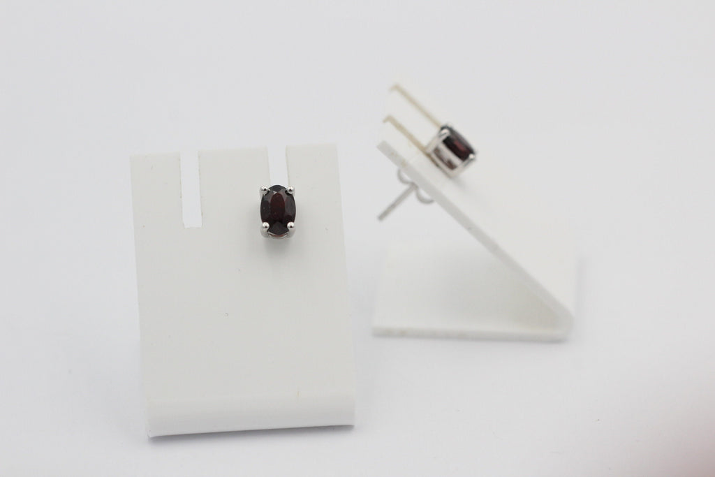 Edle 1,0 Carat Granat Ohrstecker 925 Silber Ohrring Ohrschmuck blutroter Stein