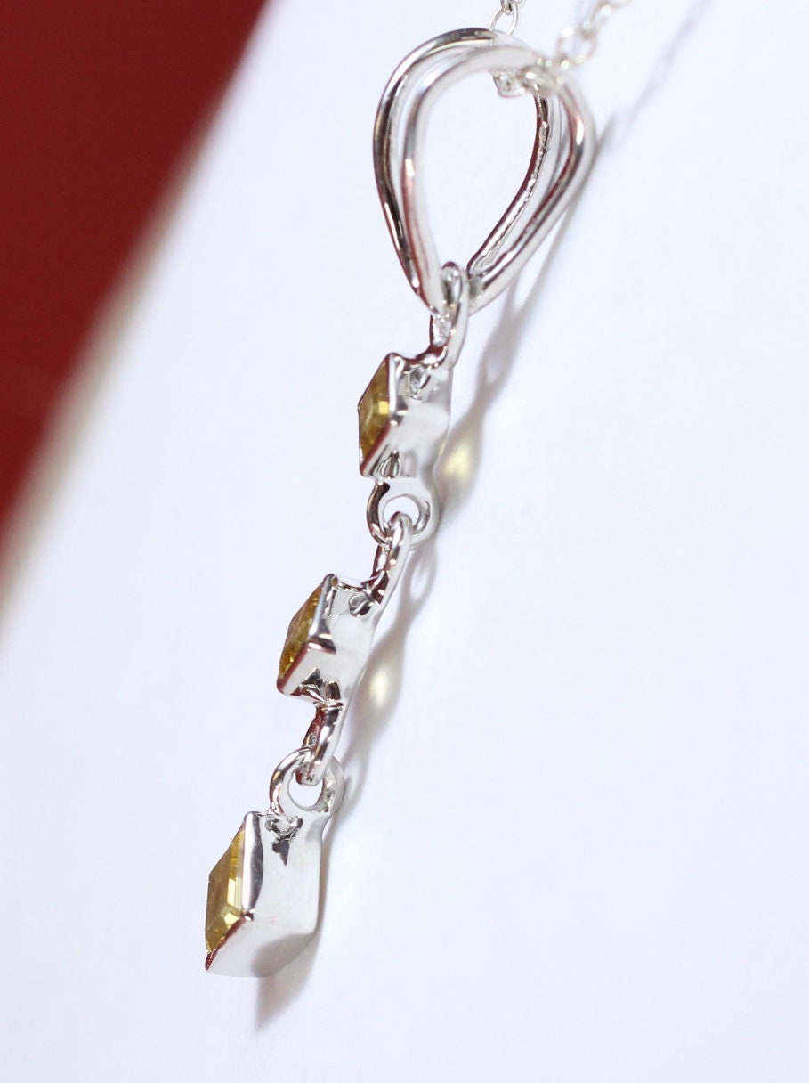 Edler 0,69 Carat Citrin Anhanger 925 Silber Collier  zitronengelber Edelstein