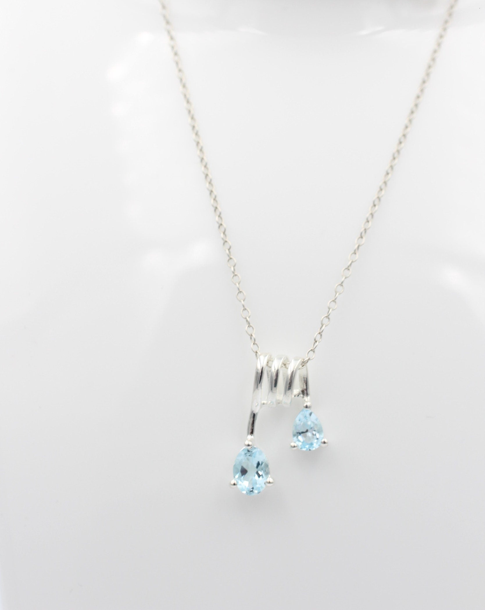 Design 2,44 Carat Blautopas Anhänger 925 Sterling Silber sky blue Topas Design