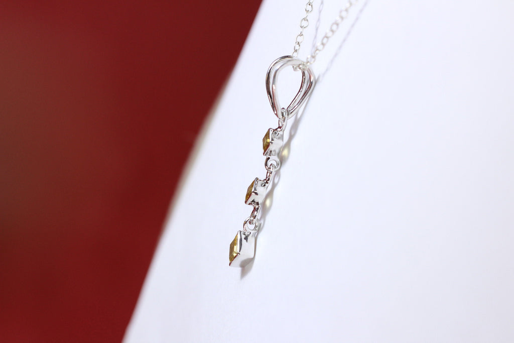 Edler 0,69 Carat Citrin Anhanger 925 Silber Collier  zitronengelber Edelstein