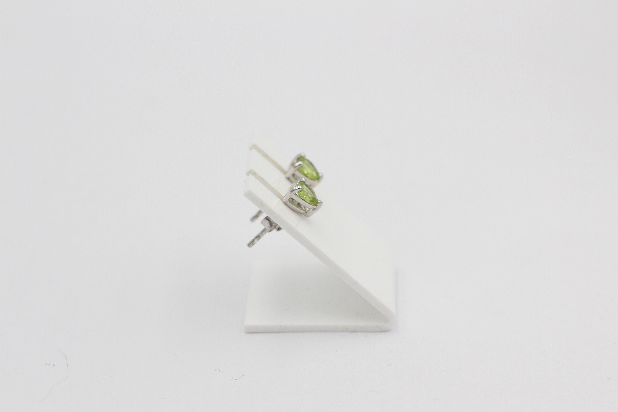1,8  Carat Peridot Herz Ohrstecker 925 Silber Herzohrstecker maigraner Edelstein