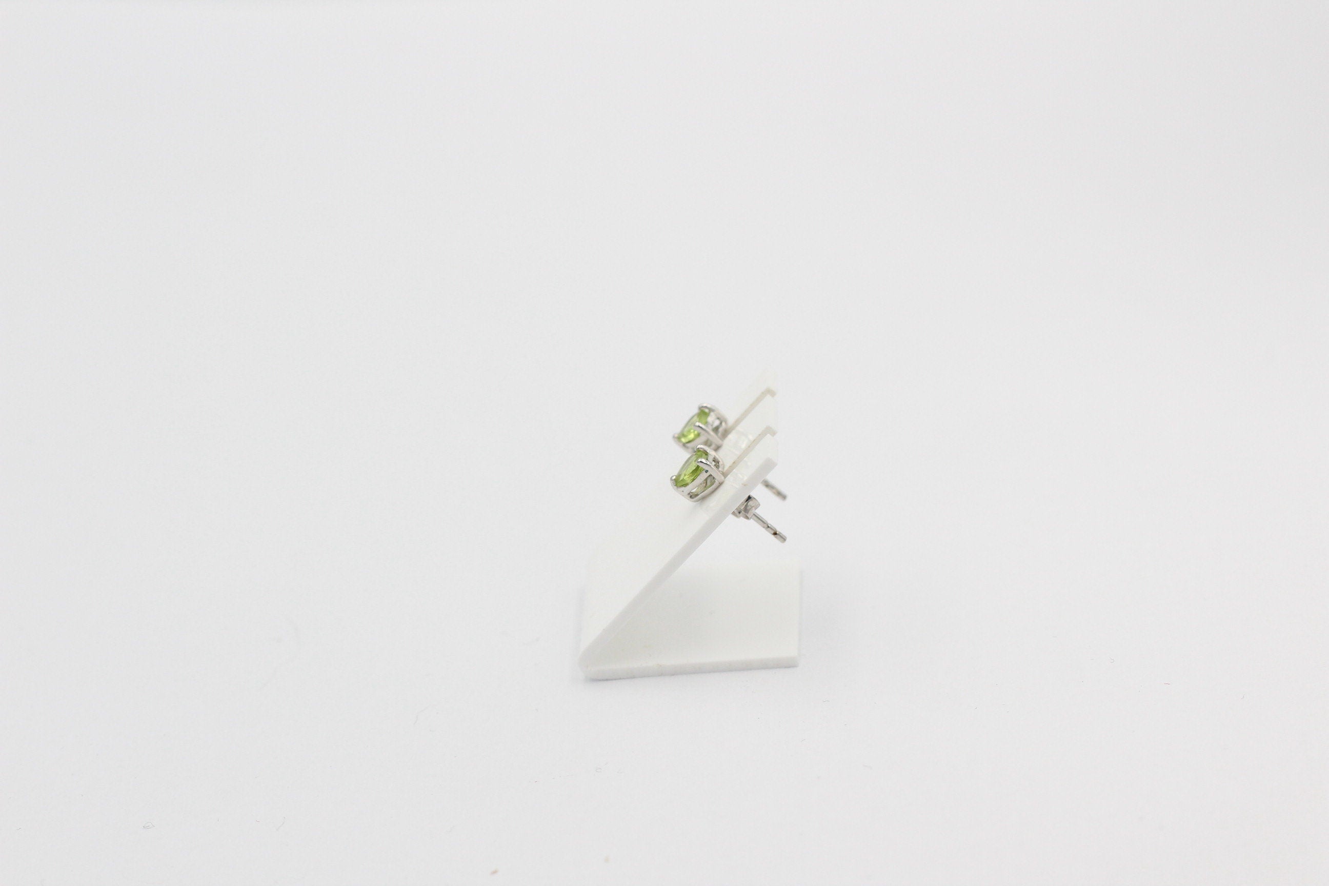 1,8  Carat Peridot Herz Ohrstecker 925 Silber Herzohrstecker maigraner Edelstein
