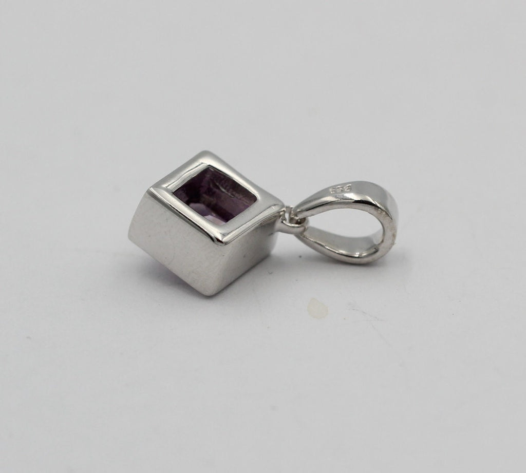 0,95 Carat Amethyst Ahänger 925 Silber Square violetter Edelstein Collier Kette