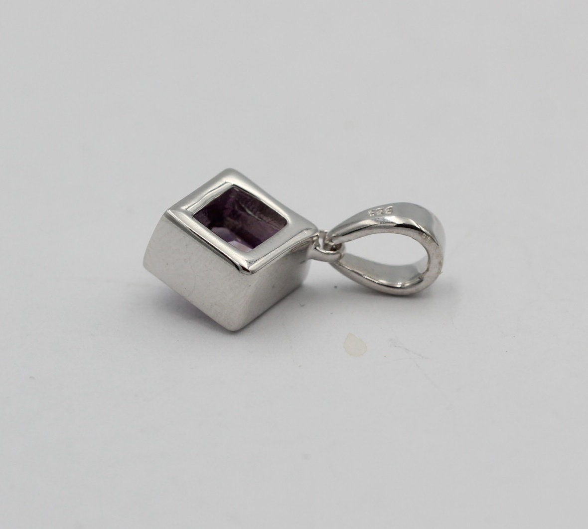0,95 Carat Amethyst Ahänger 925 Silber Square violetter Edelstein Collier Kette