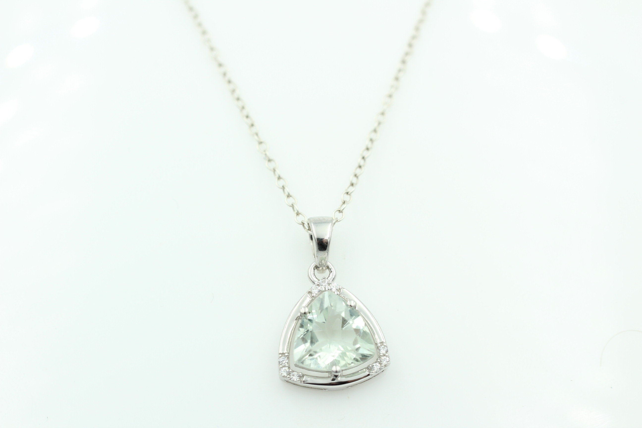 2,36 Carat Prasiolith Anhänger grüner Amethyst mit Zirkonia 925 Silber Kette