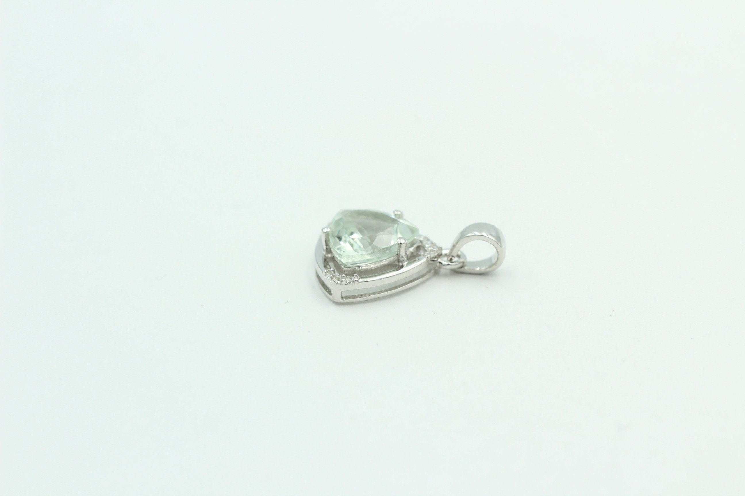 2,36 Carat Prasiolith Anhänger grüner Amethyst mit Zirkonia 925 Silber Kette