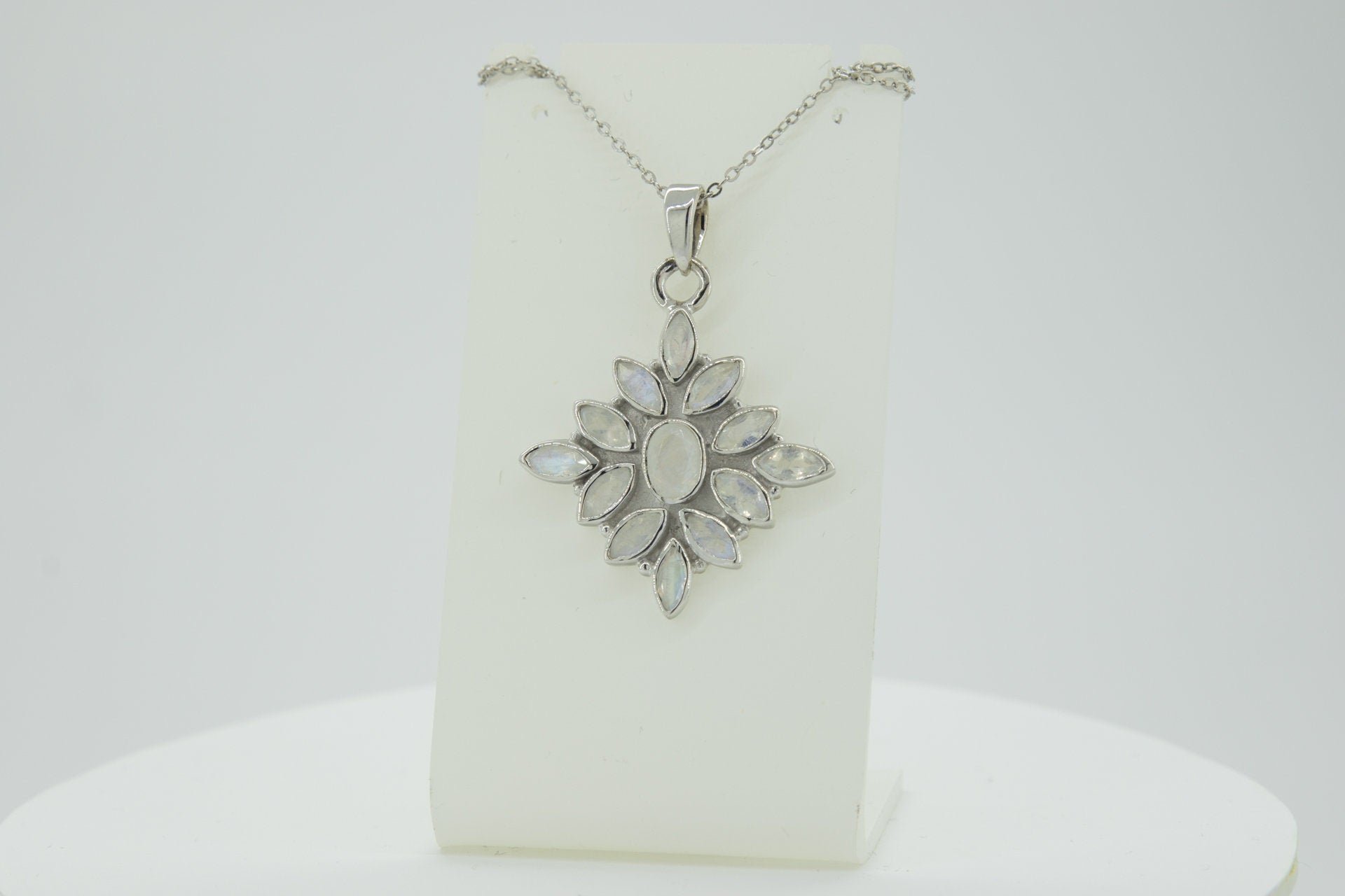 3,7 Carat Mondstein Anhanger 925 Silber Collier Kette Regenbogen Mondstein