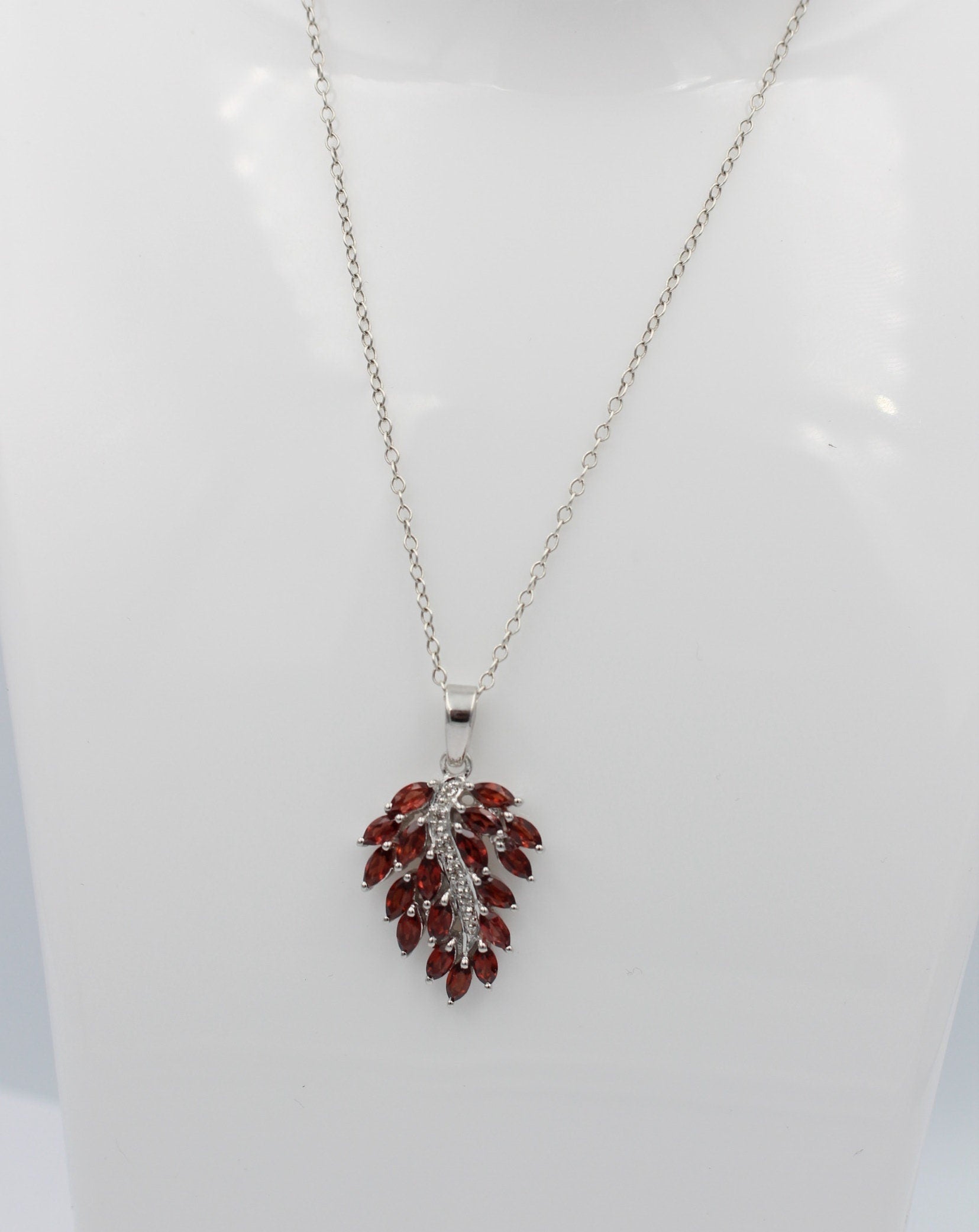 Edler 3,1 Carat Granat Weißtopas Anhänger 925 Silber Collier Kette Top Edel