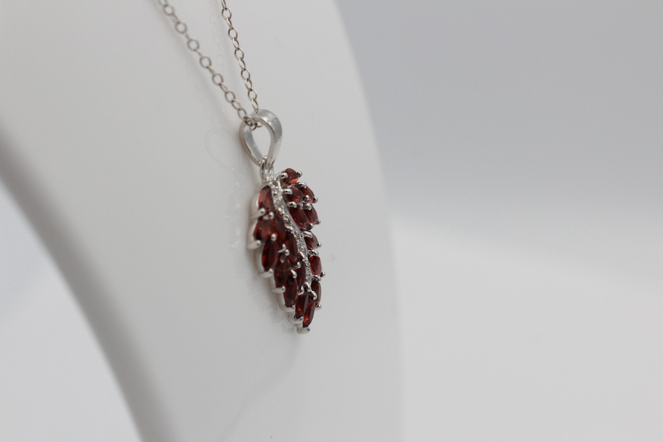 Edler 3,1 Carat Granat Weißtopas Anhänger 925 Silber Collier Kette Top Edel