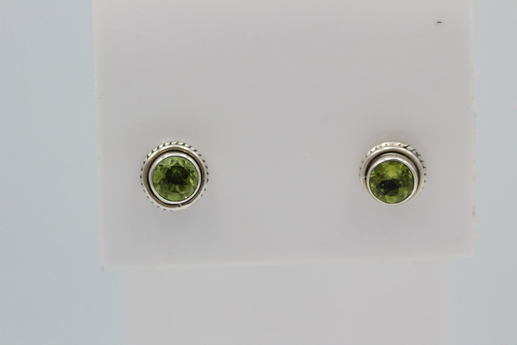 Edler 1,5  Carat Peridot Ohrstecker 925 Silber Olivin Ohrschmuck Edelstein