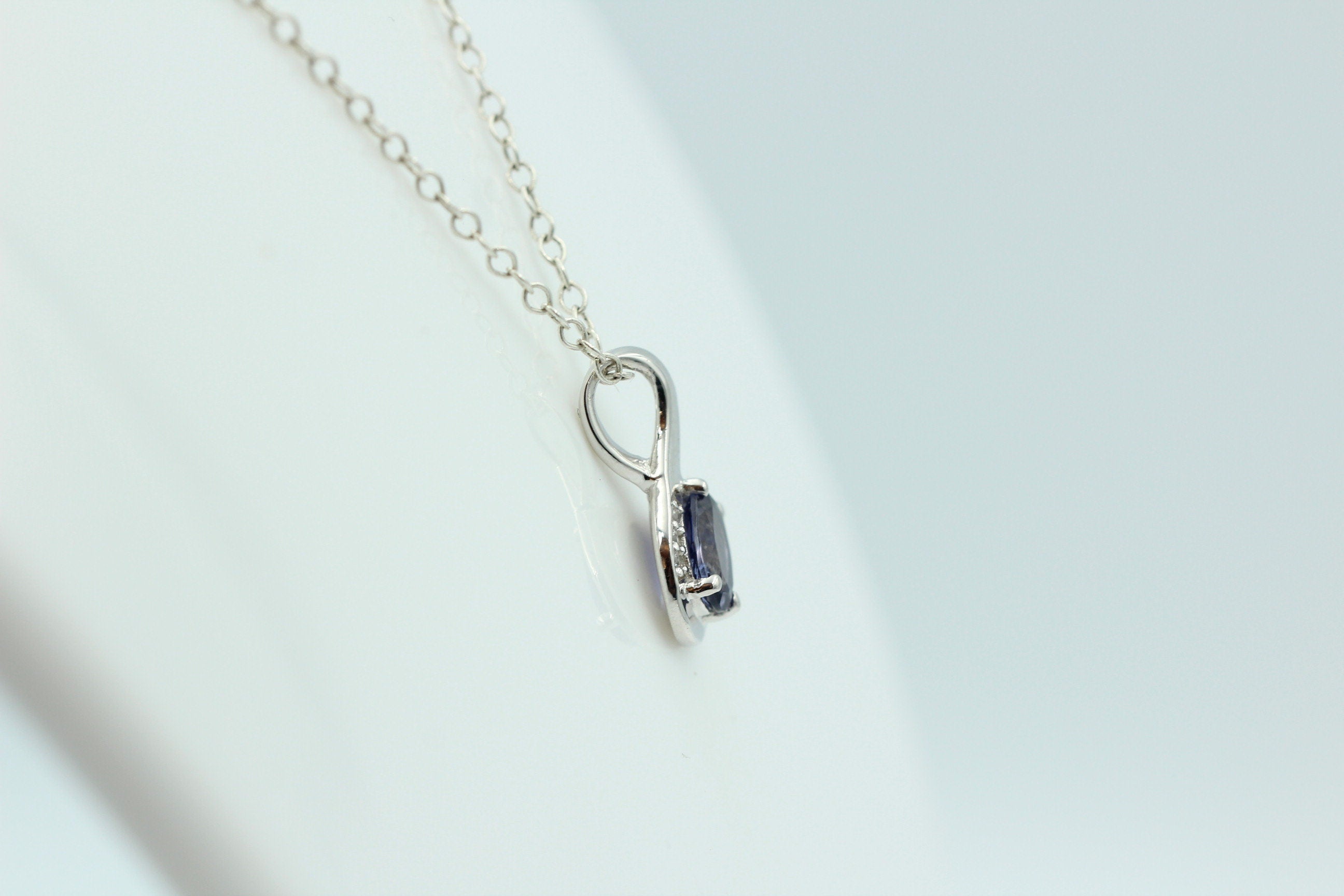 1,12 Carat Iolith Anhänger 925 Silber Collier Kette mit Zirkonia Top Edel