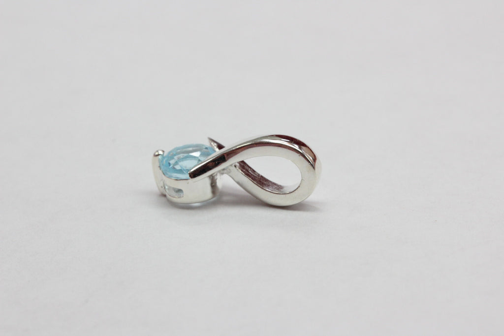 Edle 0,82 Carat Blautopas Anhanger 925 Silber Collier Kette sky blue Topas