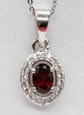 Edler 0,7 Carat Granat Annhanger 925 Silber Collier Kette Blutroter Edelstein