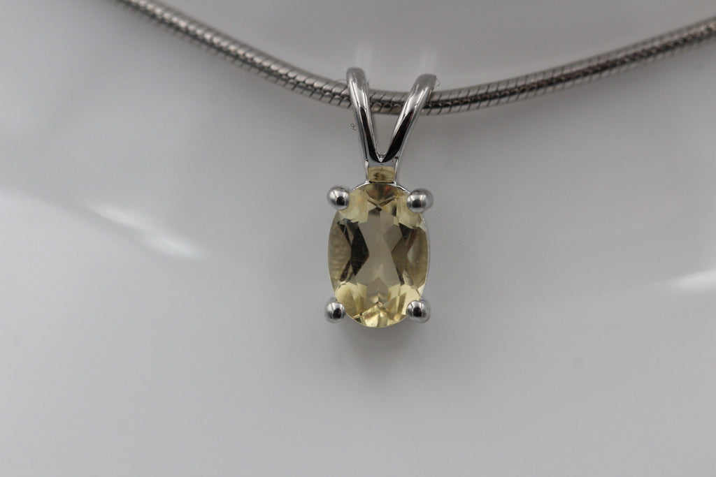 Edler 0,70 Carat Citrin Anhanger 925 Silber Collier Kette gelber Edelstein