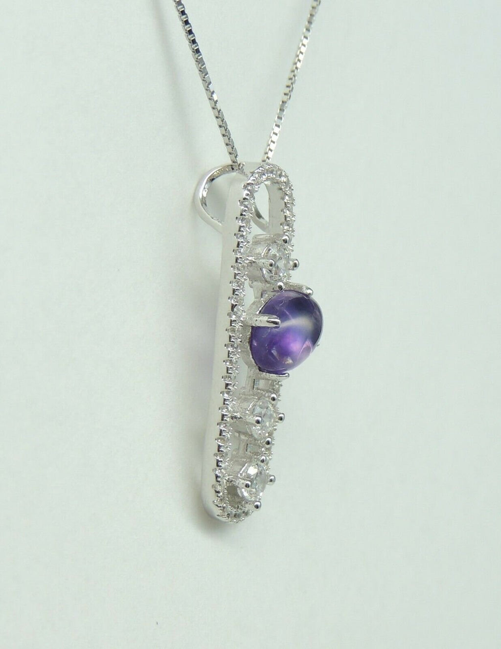 Edler 0,8 Carat Amethyst Anhänger 925 Silber Cabochon mit Zirkonia