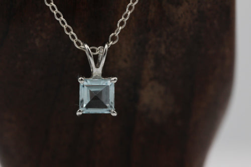1 Carat Blautopas Anhänger 925 Silber Collier Kette sky blue Topas himmelbau