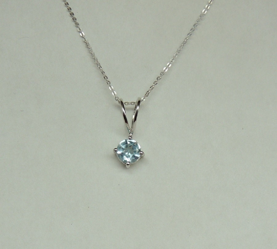 Edler 0,95 Carat Blautopas Anhanger 925 Silber Collier Kette himmelblauer Topas