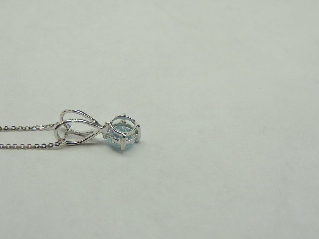 Edler 0,95 Carat Blautopas Anhanger 925 Silber Collier Kette himmelblauer Topas