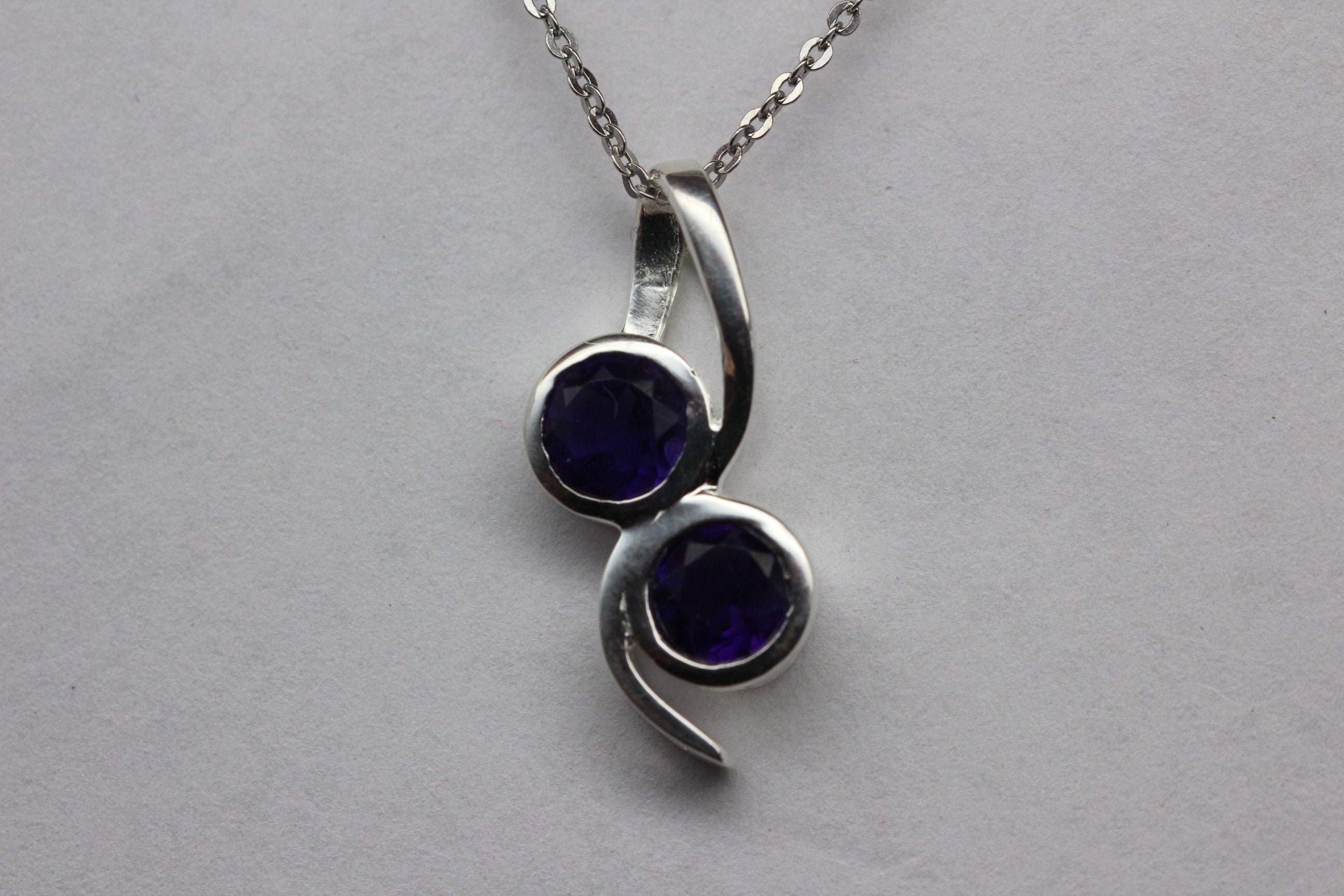 Edler 1,15 Carat Amethyst Anhanger 925 Silber Collier Kette violetter Edelstein