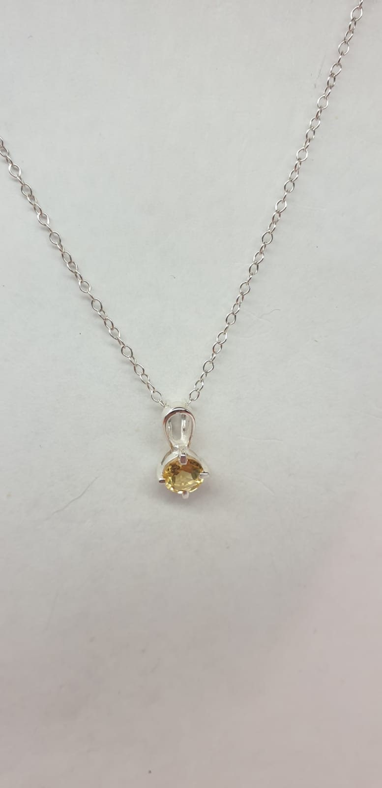 Edler 0,36 Carat Citrin Anhanger 925 Silber Collier Kette hellgelber Edelstein