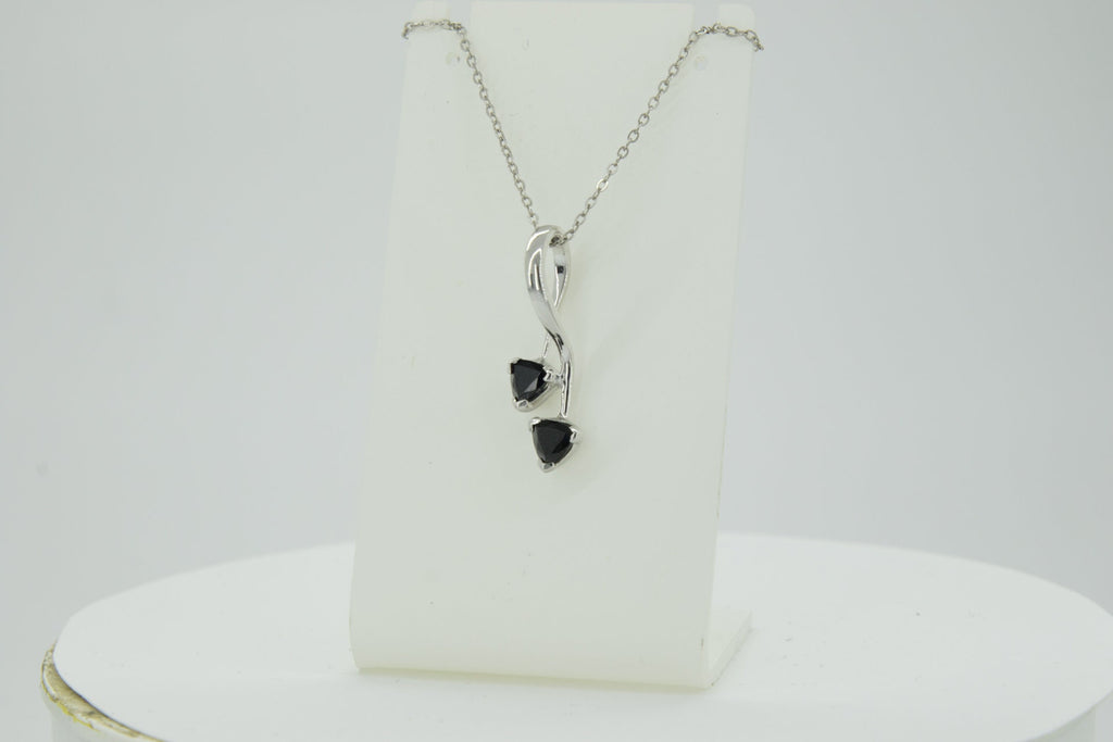 0,85 Carat schwarzer Spinell Anhanger Trillion 925 Silber Collier KetteEdelste