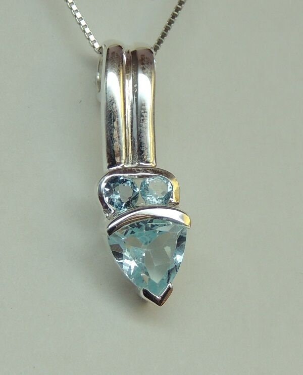 1,65 Carat Blautopas Designer Anhanger 925 Silber Collier Kette Top Design