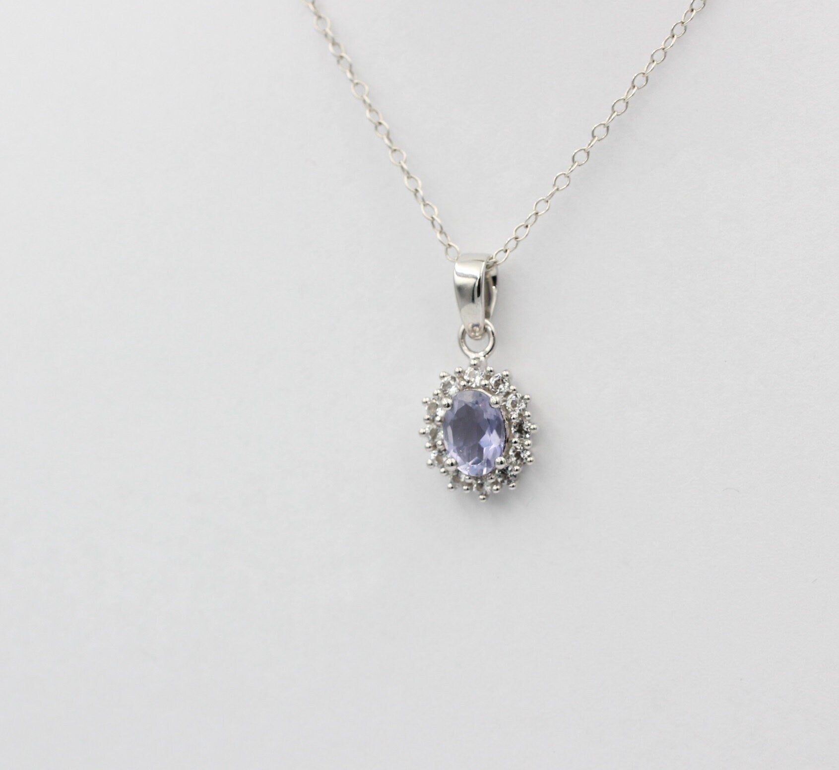 Edler 1,8 Carat Iolith weisstopas Anhanger 925 Silber Wassersaphir Luchssaphir Top